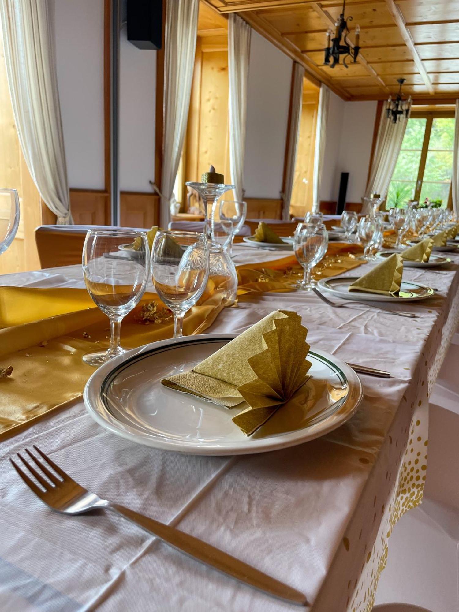 Auberge De L'Ange Albeuve ภายนอก รูปภาพ