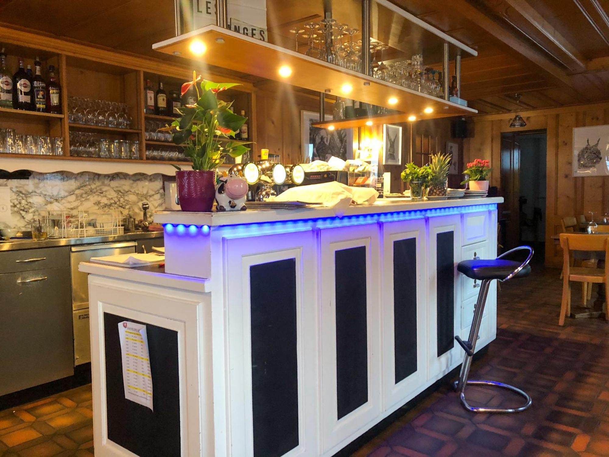 Auberge De L'Ange Albeuve ภายนอก รูปภาพ